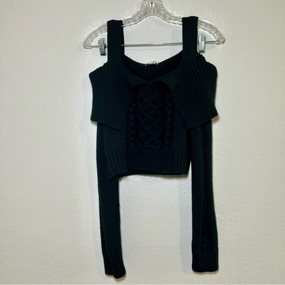 Moon River Anthropologie Off the shoulder cable knit cropped black sweater small
